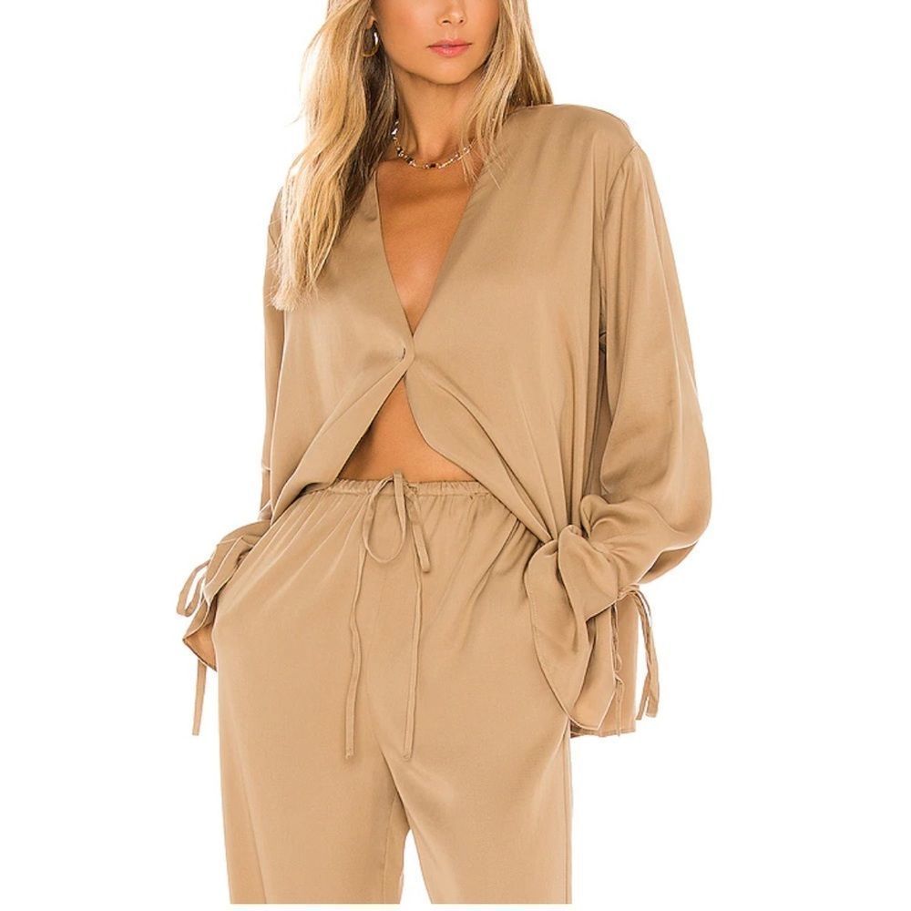 L’Academie Tan Top Medium Long Sleeve Oversize Blouse Resort Top Women Soft Boho